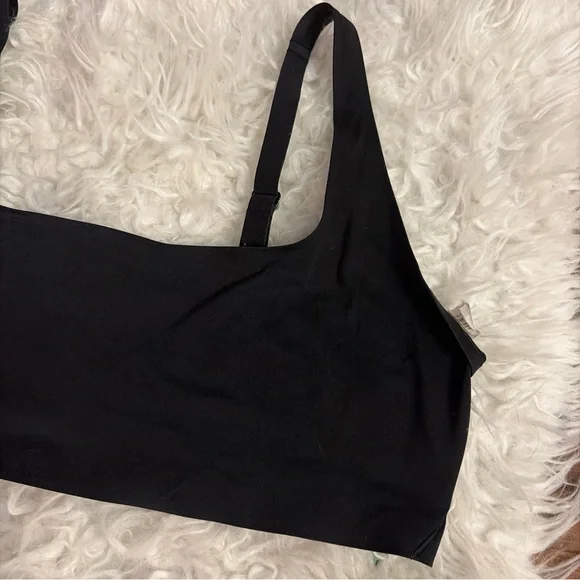 Lululemon Athletica Wundermost black bralette - Picture 6 of 9